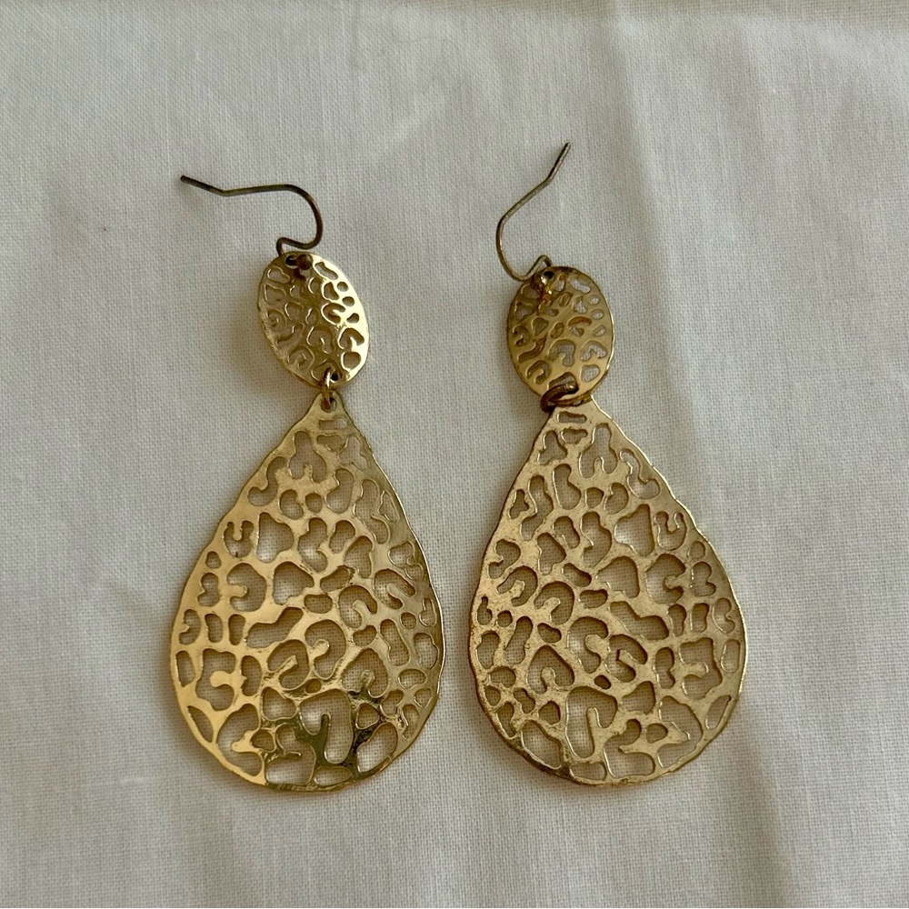 Gold Drop Earrings 💛